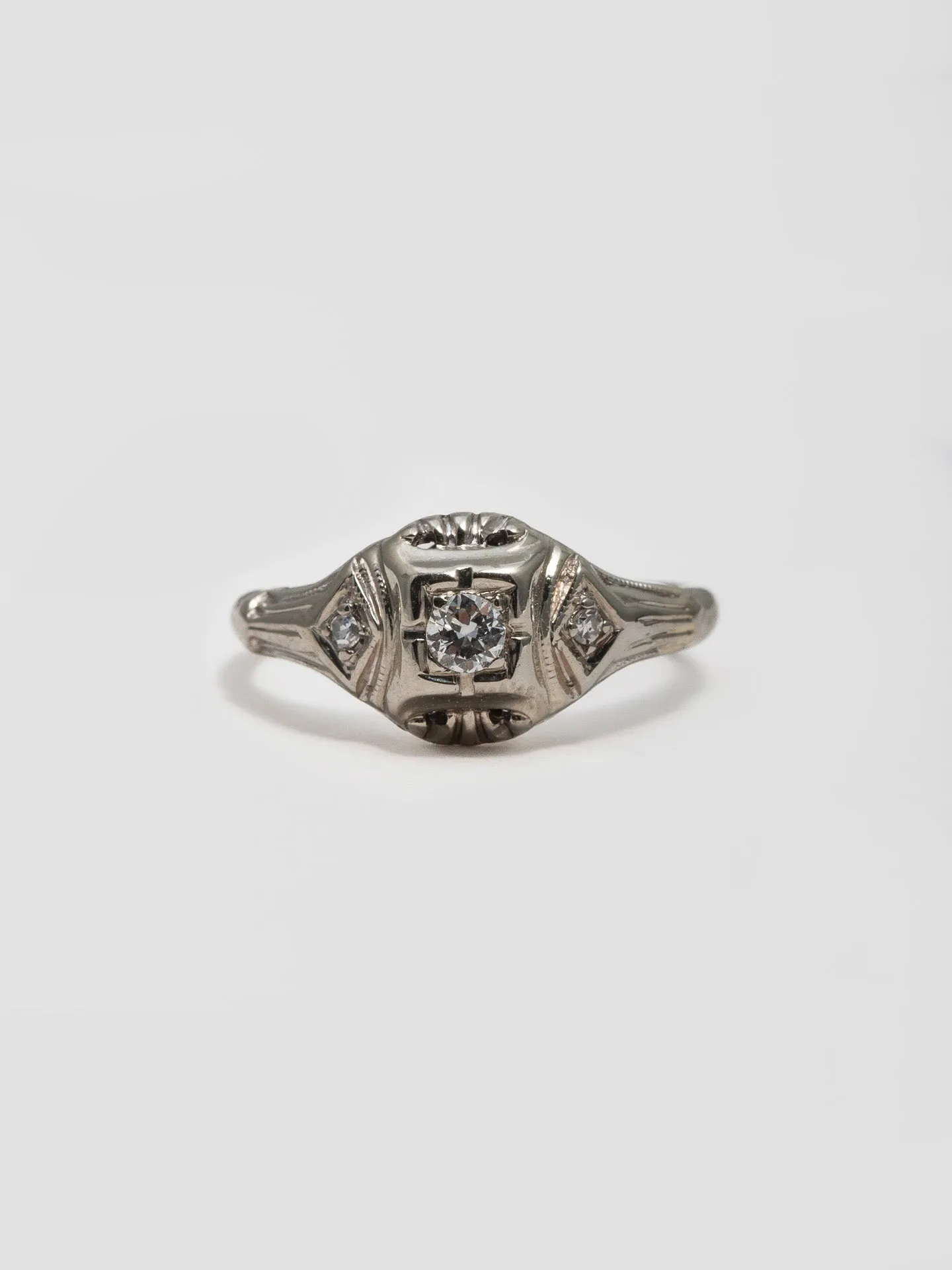 Antique Deco Diamond Ring - Vintage Capsule