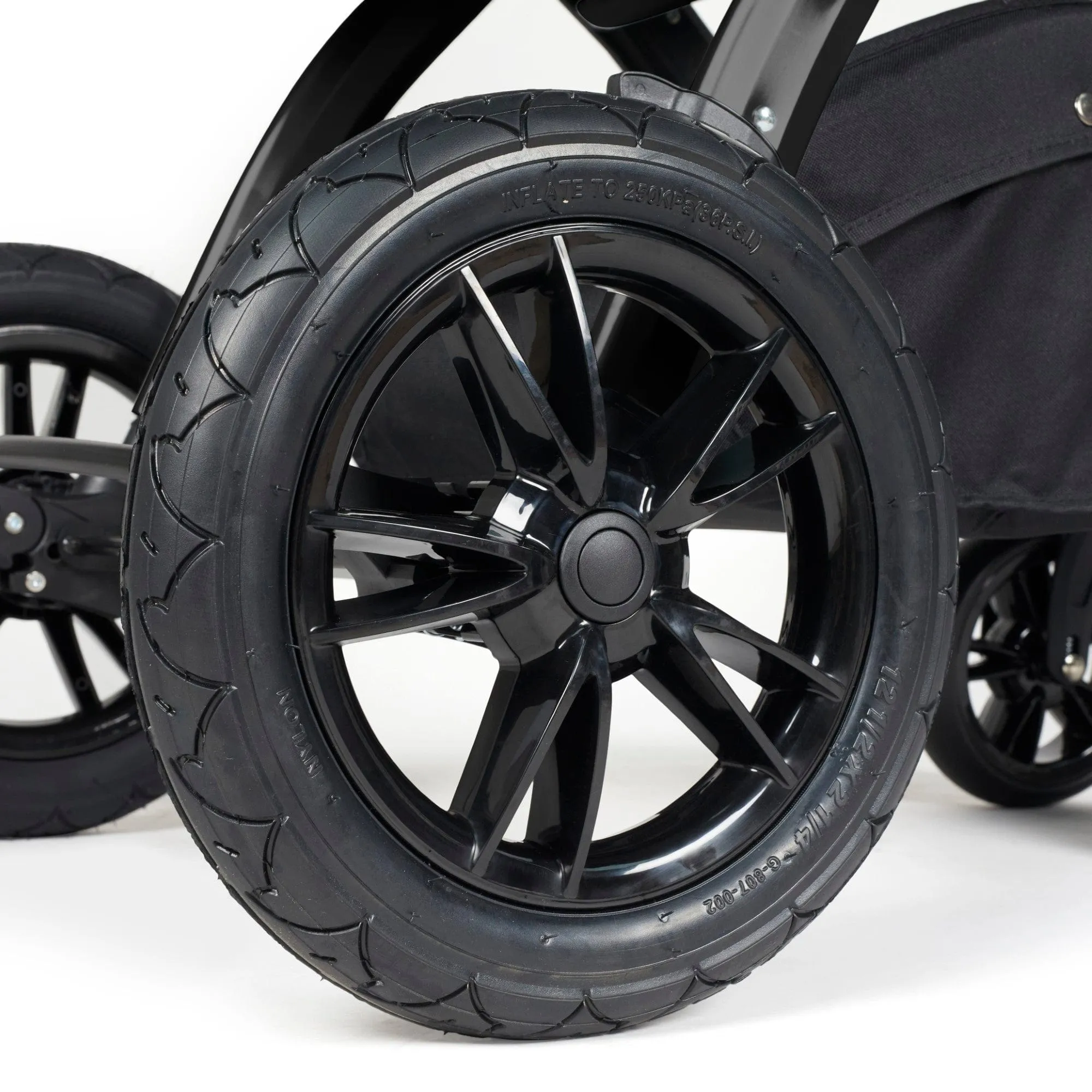 Ickle Bubba Stomp Luxe All-in-One I-Size Travel System With Isofix Base - Black / Midnight / Black