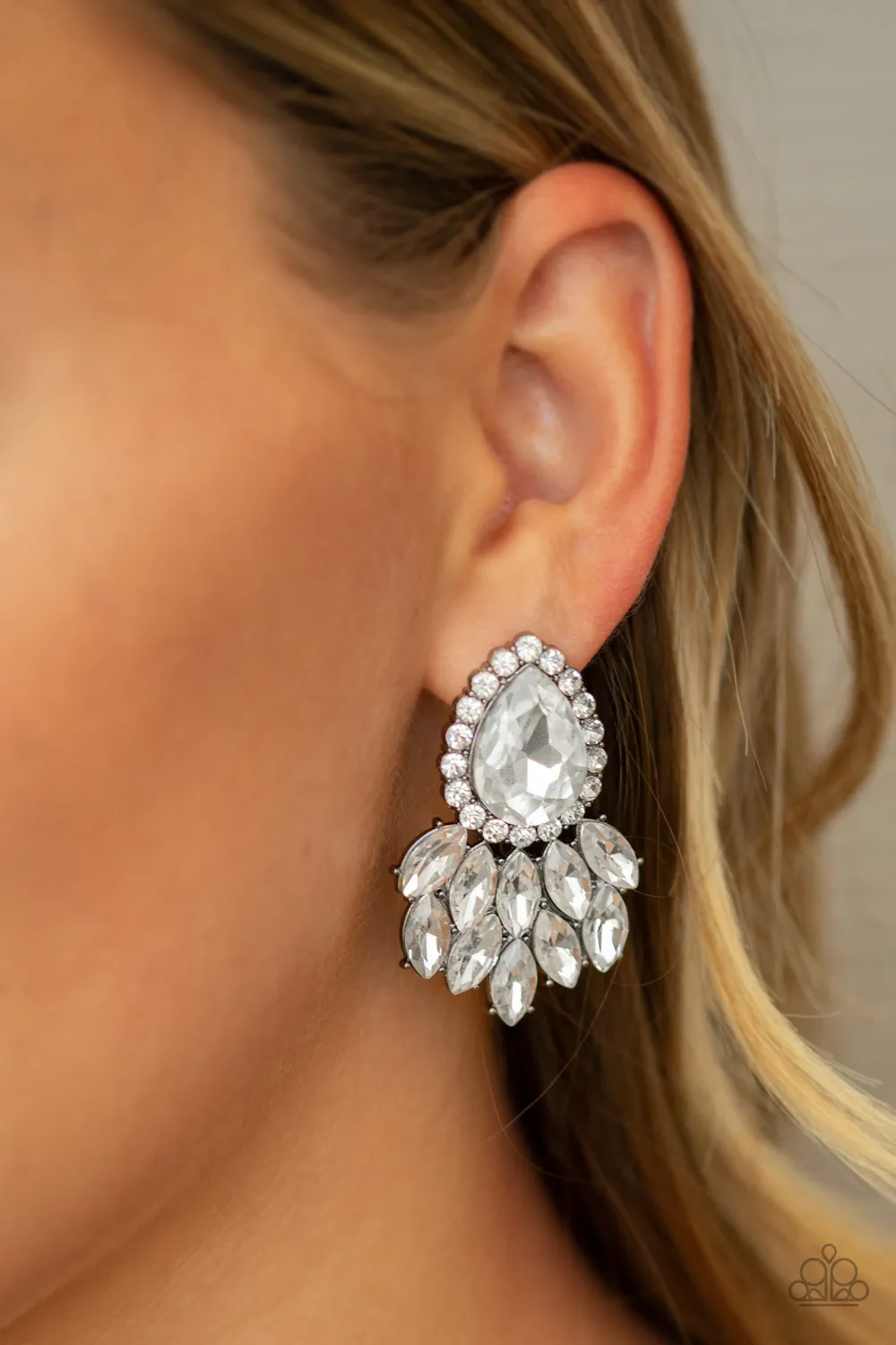 Paparazzi Earring ~ A Breath of Fresh HEIR - Black Post Earring