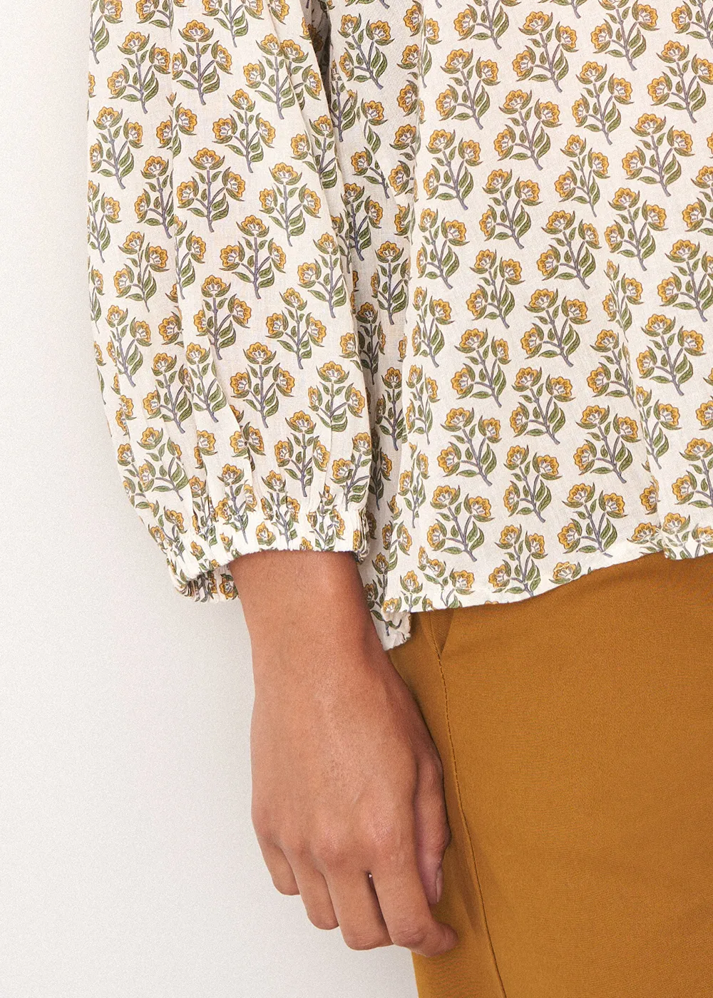 POSIE FLOWER PRINT TOP