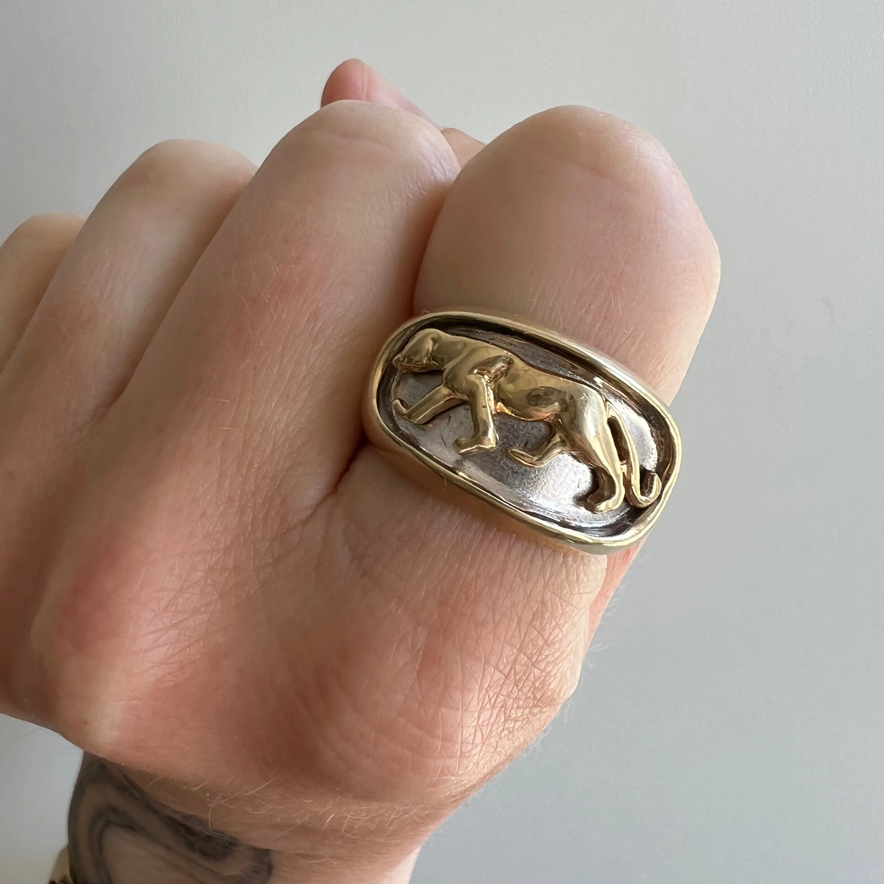 V I N T A G E // purrrrfect prowl / solid 10k gold lioness or panther shadowbox signet ring / size 7